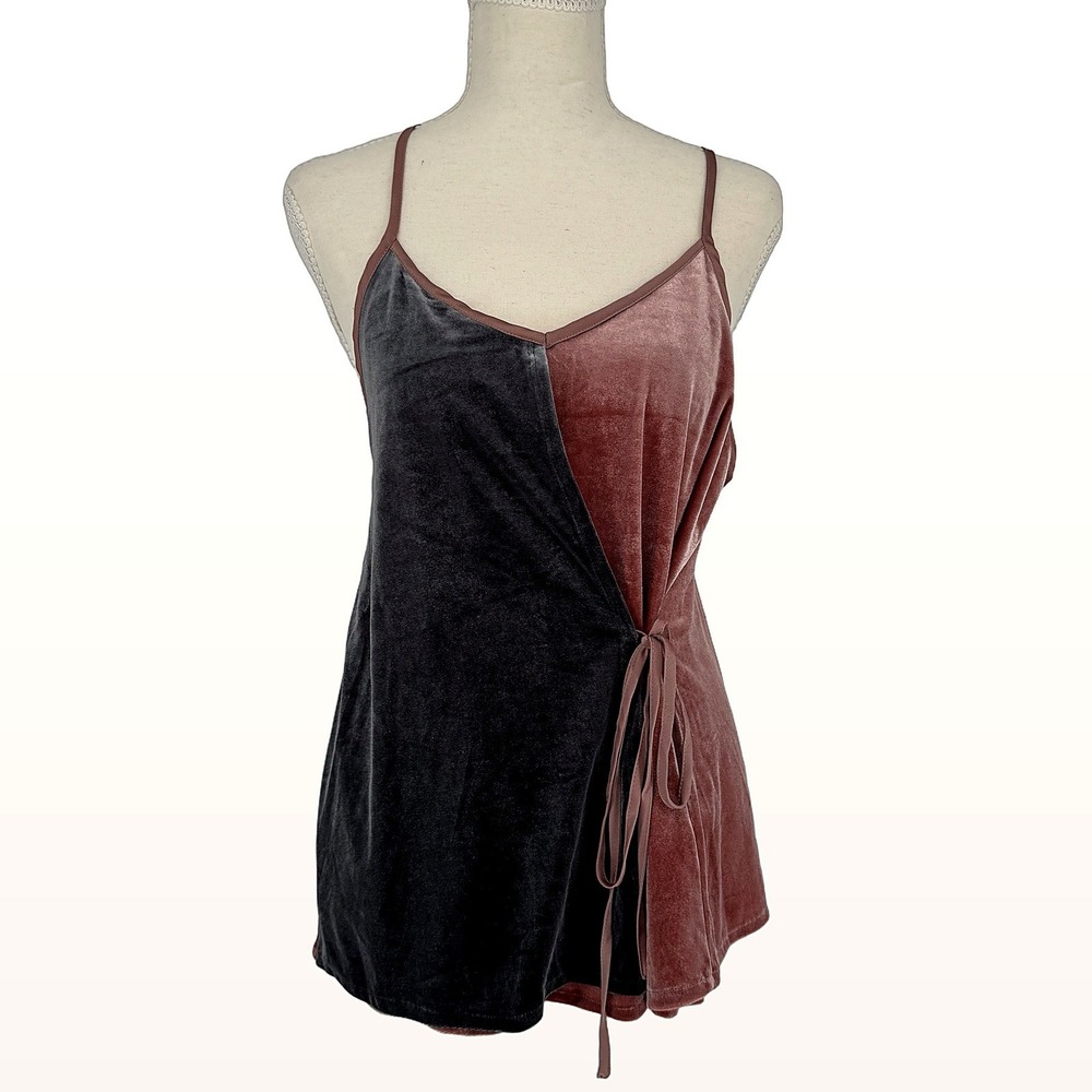 Young Bohemians Velvet Wrap Cami Top‎ 10 Pink Grey Colorblock Boho Y2K Going Out